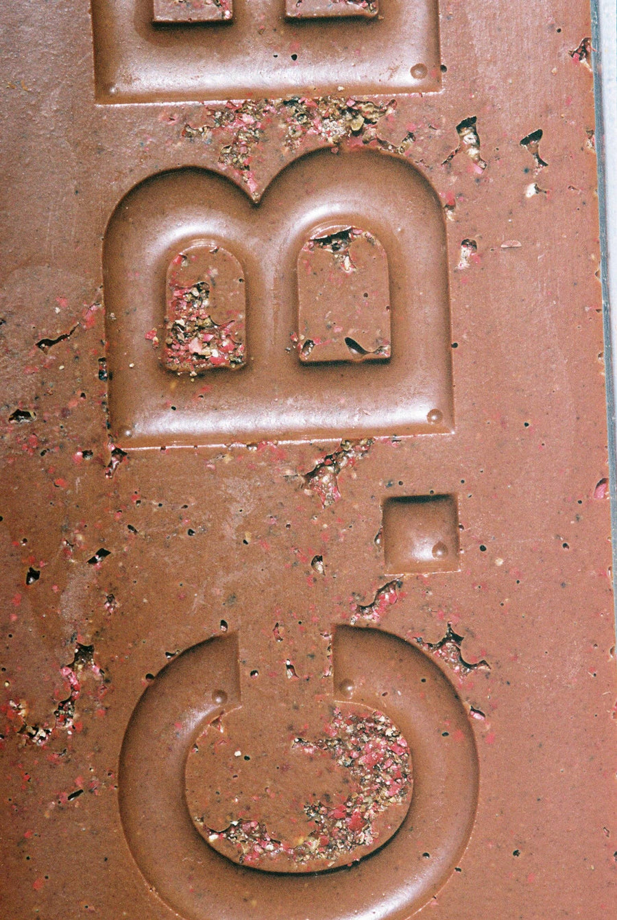 Casa Bosques 'Pink Peppercorn' Dark Chocolate