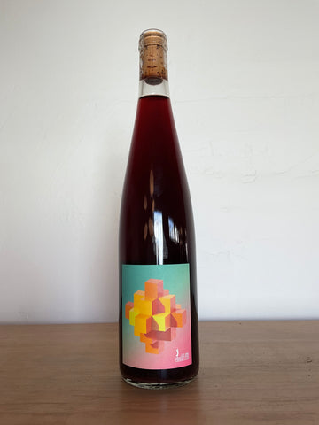 Bottle of 2023 Les Vins Pirouettes 'Rouge Cubique de Jacques'