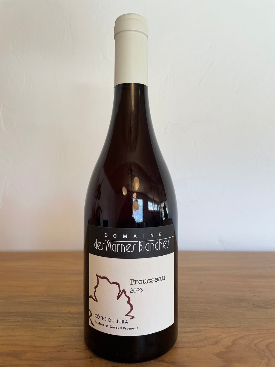 Bottle of 2023 Marnes Blanches Trousseau Côtes du Jura